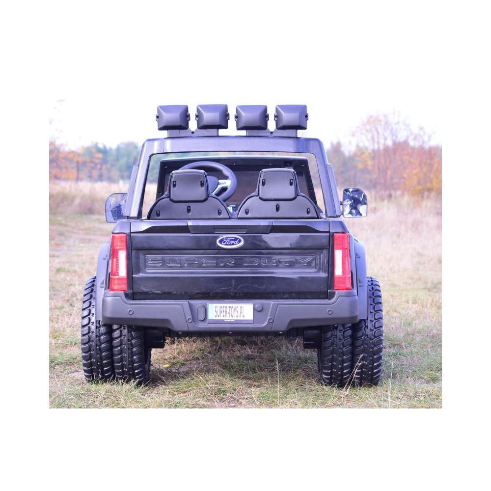 AUTOMOBILIS SU ORIGINALIA „FORD SUPER DUTY 4X4“ AKUMULIATORIUMI, BAGAŽINĖ, ORO KONDICIONAVIMAS, REGULIUOJAMA SĖDYNĖ / SX2088