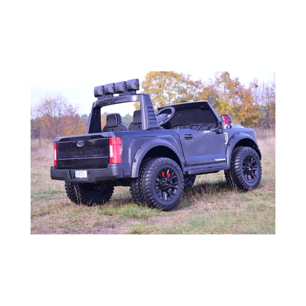 AUTOMOBILIS SU ORIGINALIA „FORD SUPER DUTY 4X4“ AKUMULIATORIUMI, BAGAŽINĖ, ORO KONDICIONAVIMAS, REGULIUOJAMA SĖDYNĖ / SX2088