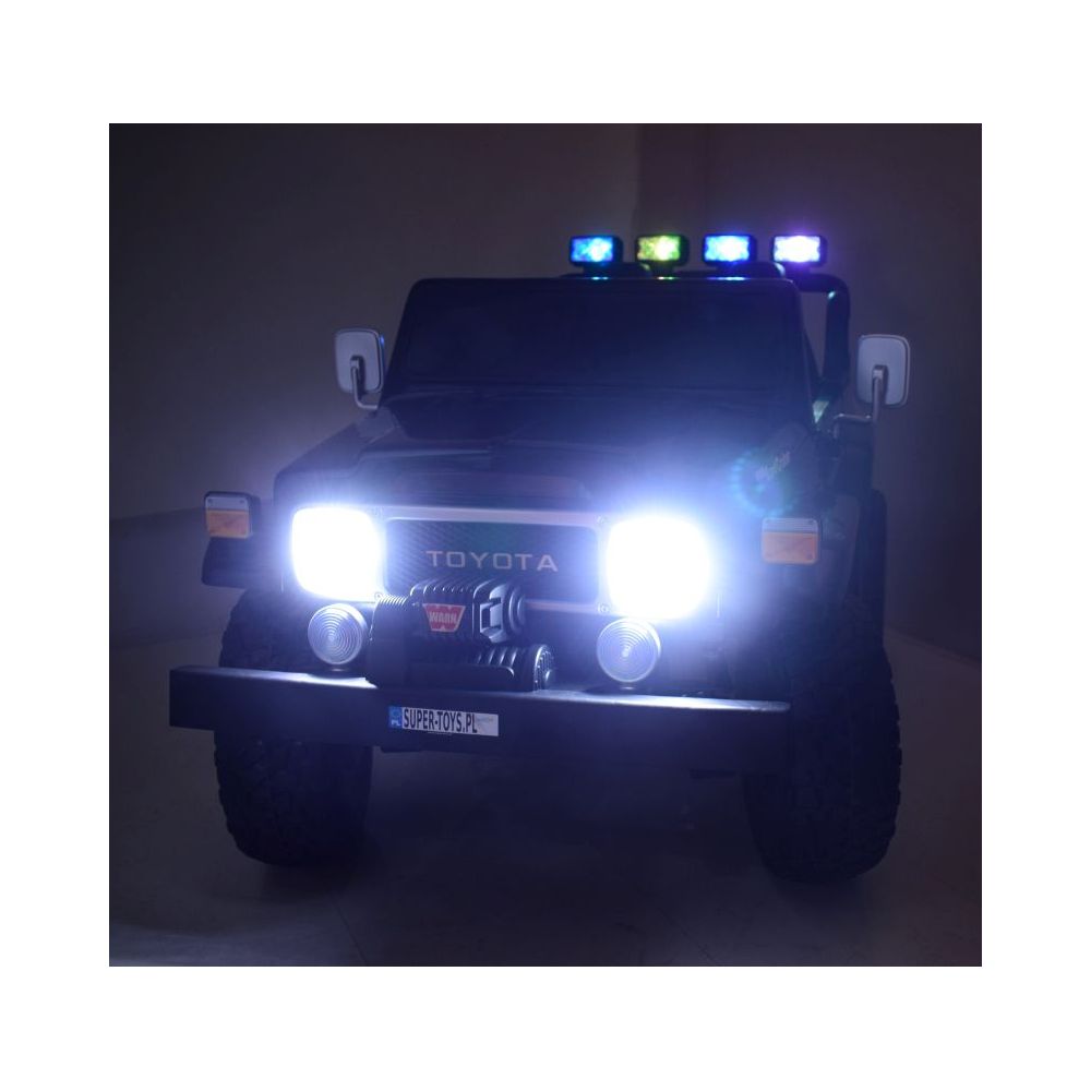 TOYOTA LAND CRUISER NA AKUMULATOR WERSJA 4X4, 320 WAT DLA 2 DZIECI/S316
