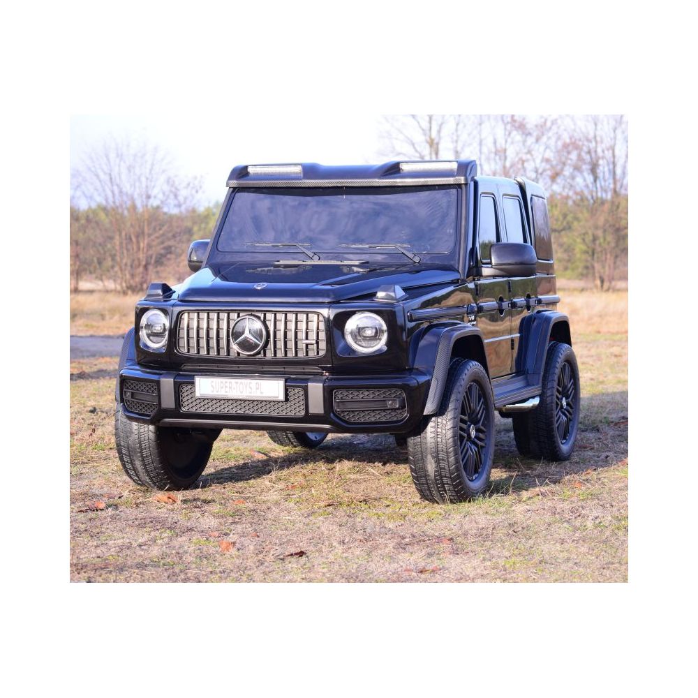 MILŽINIŠKAS „MERCEDES G63“ SU 800 W AKUMULIATORIUMI, 2X24 V, KILIMĖLIAI, LAKAS /DKG63