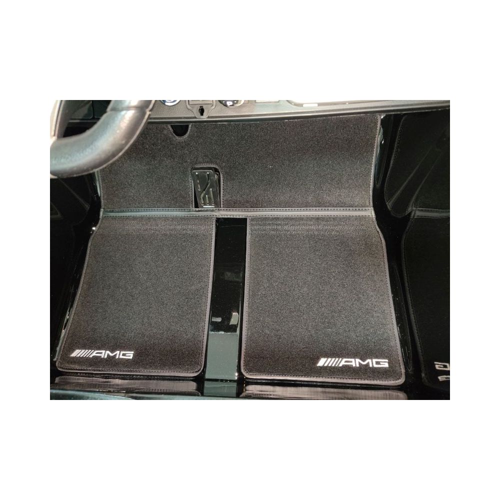 MILŽINIŠKAS „MERCEDES G63“ SU 800 W AKUMULIATORIUMI, 2X24 V, KILIMĖLIAI, LAKAS /DKG63