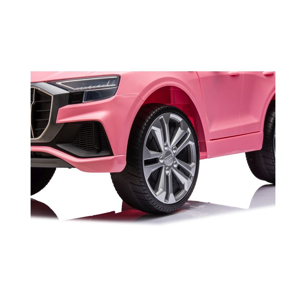 ORIGINALUS „AUDI Q8“ SU GERIAUSIA KOMPLIKACIJA, MINKŠTI RATAI, MINKŠTA SĖDYNĖ/JJ2066