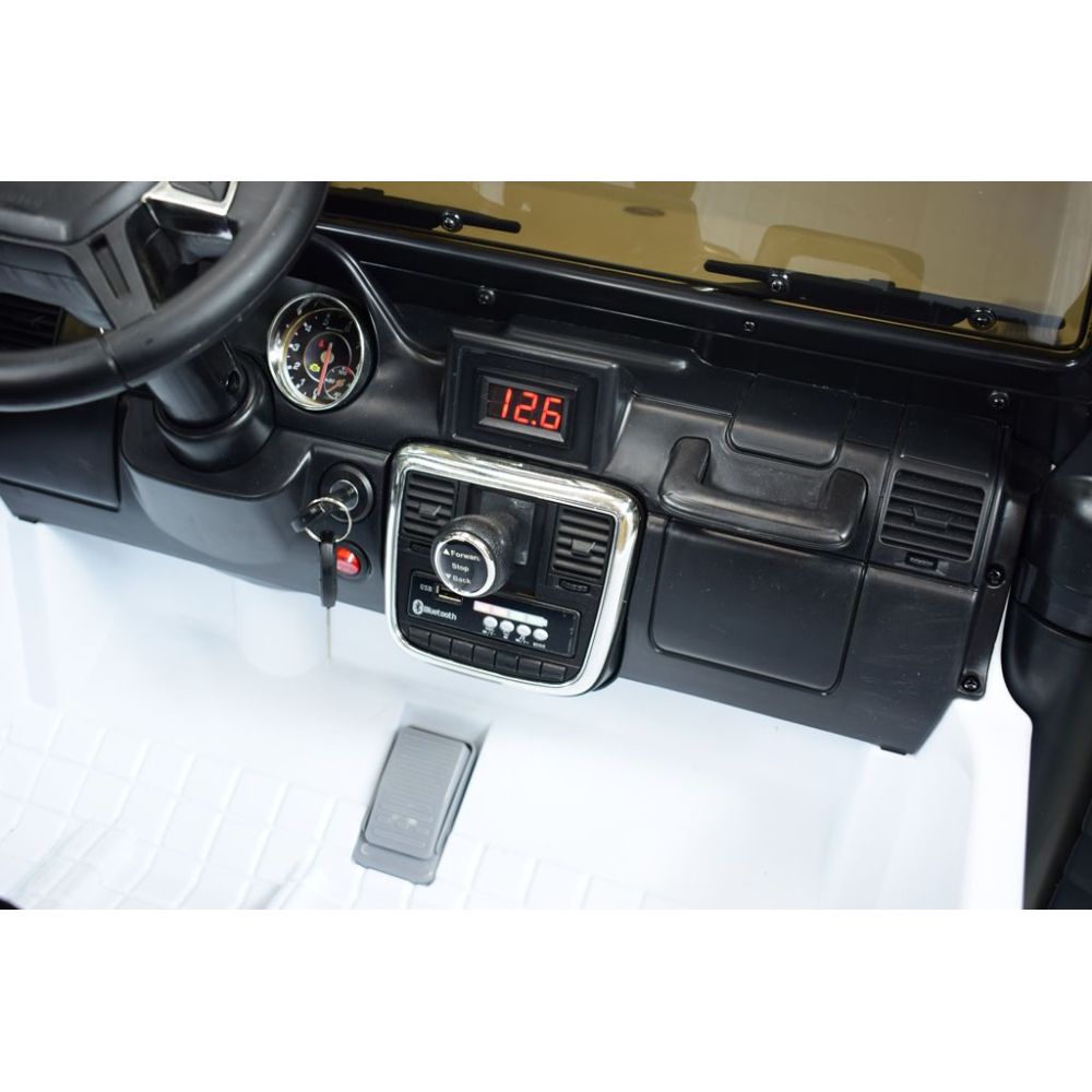 MEGA TRANSPORTO PRIEMONĖ – ORIGINALUS „MERCEDES G63“, 6X6 VARIKLIS, MINKŠTI RATAI, MINKŠTA SĖDYNĖ, SĖDYNĖ TĖVUI, 12 V 14 AH / AB