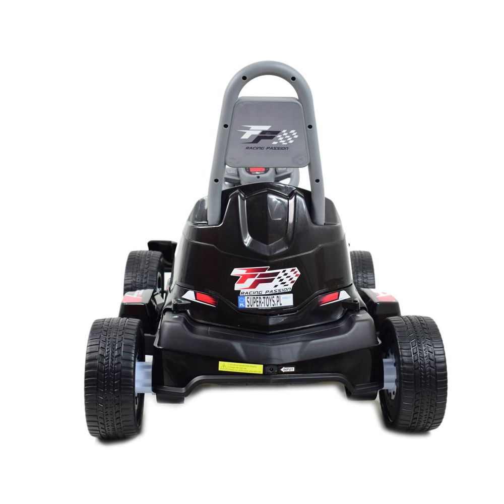 AKUMULIATORINIS KARTINGAS SU NUOTOLINIO VALDYMO PULTU – „ELEMENT“/JE1299