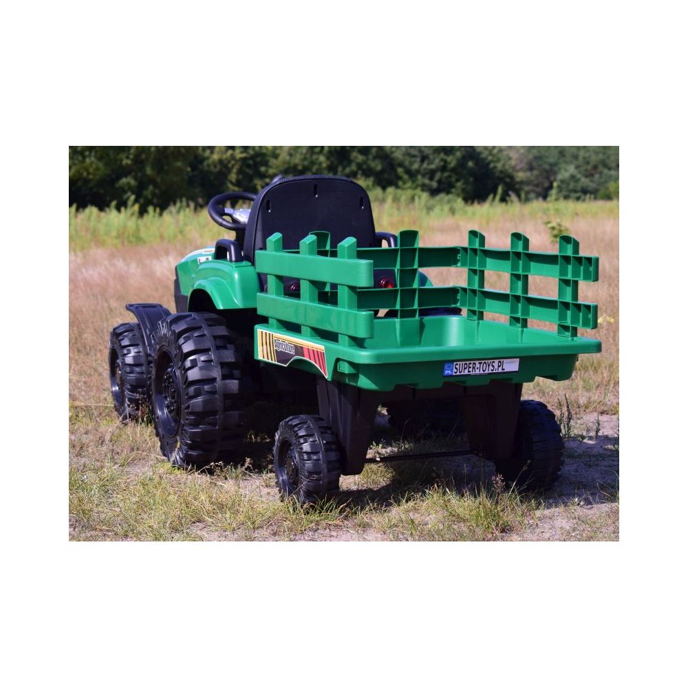 „MEGA TRAKTOR AGRICULTURE“ SU PRIEKABĄ 2X200, 24 V, GREITAS, AUKŠTOS KOKYBĖS / JC000B