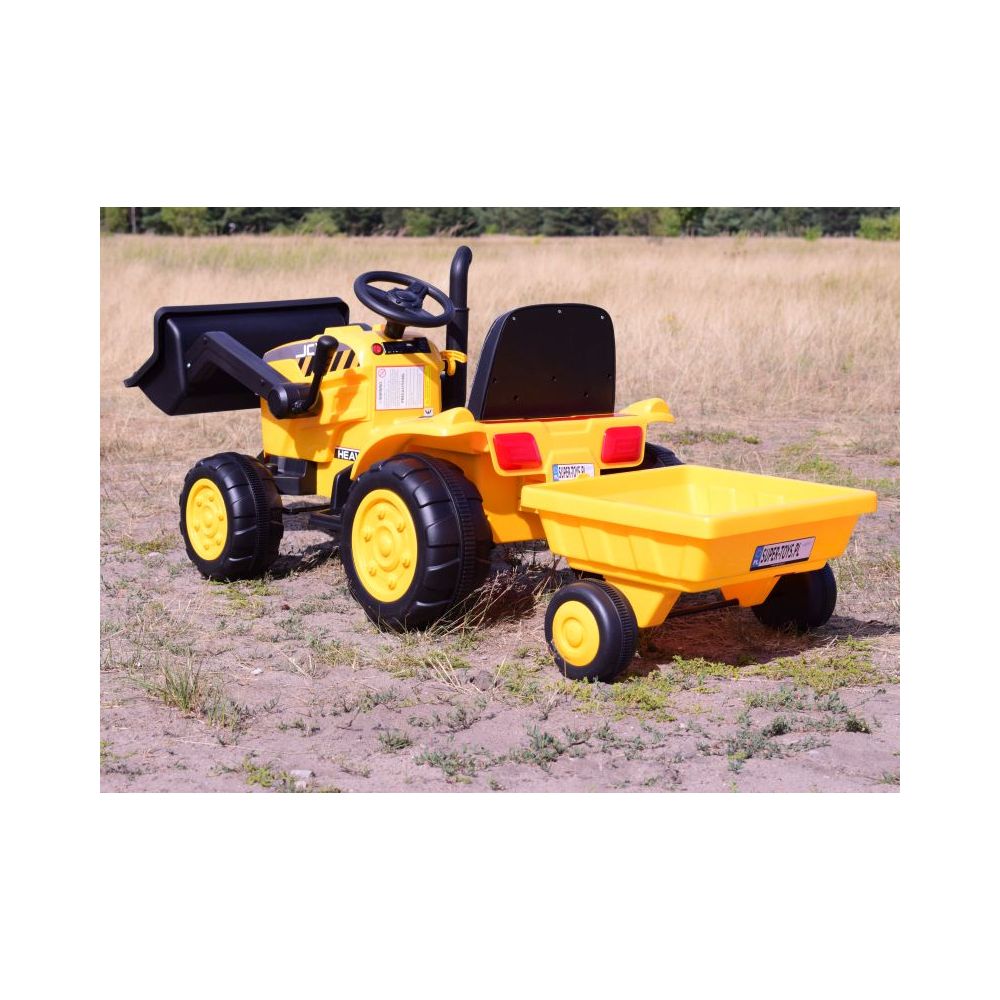 TRAKTOR NA AKUMULATOR Z PRZYCZEPĄ - JCX, PILOT/S-617