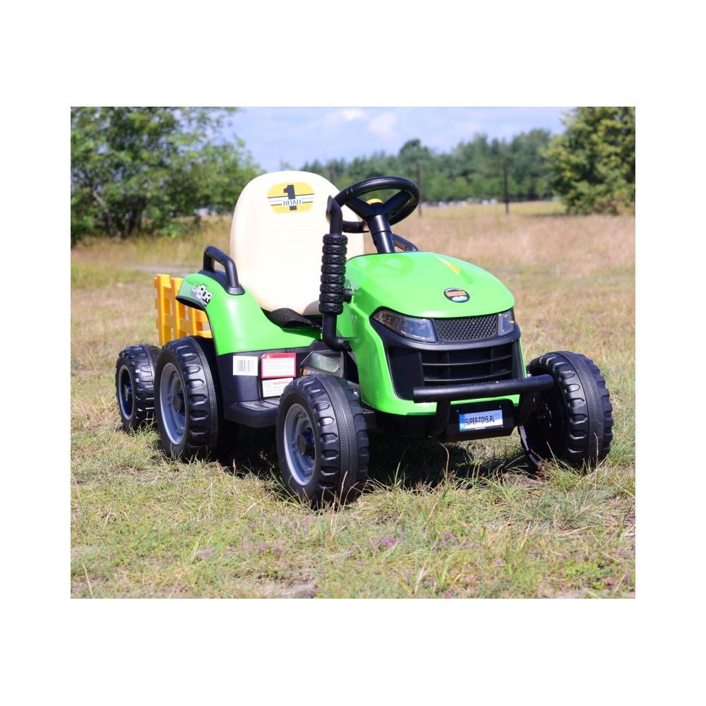 SUPER TRAKTOR LABOR – AKUMULIATORINIS SU PRIKABE IR KIPREM/BBH030