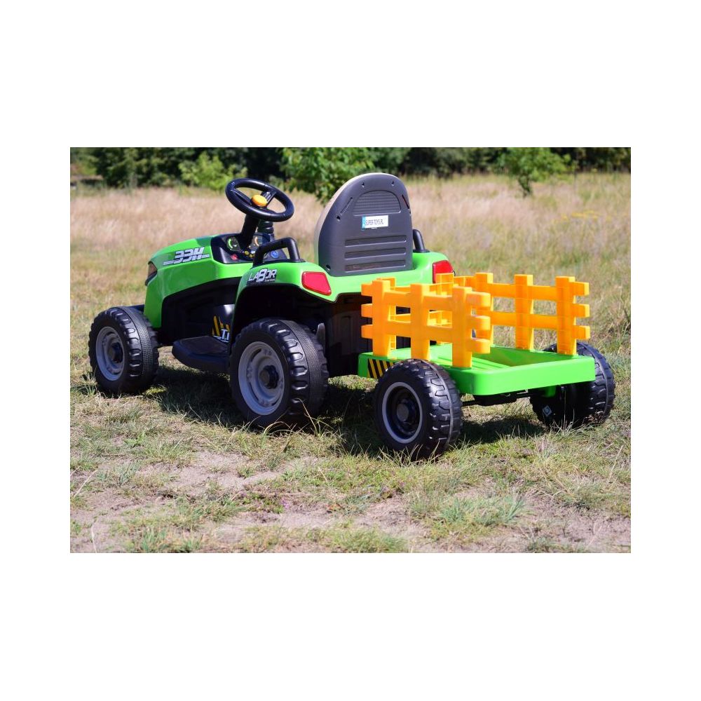 SUPER TRAKTOR LABOR – AKUMULIATORINIS SU PRIKABE IR KIPREM/BBH030