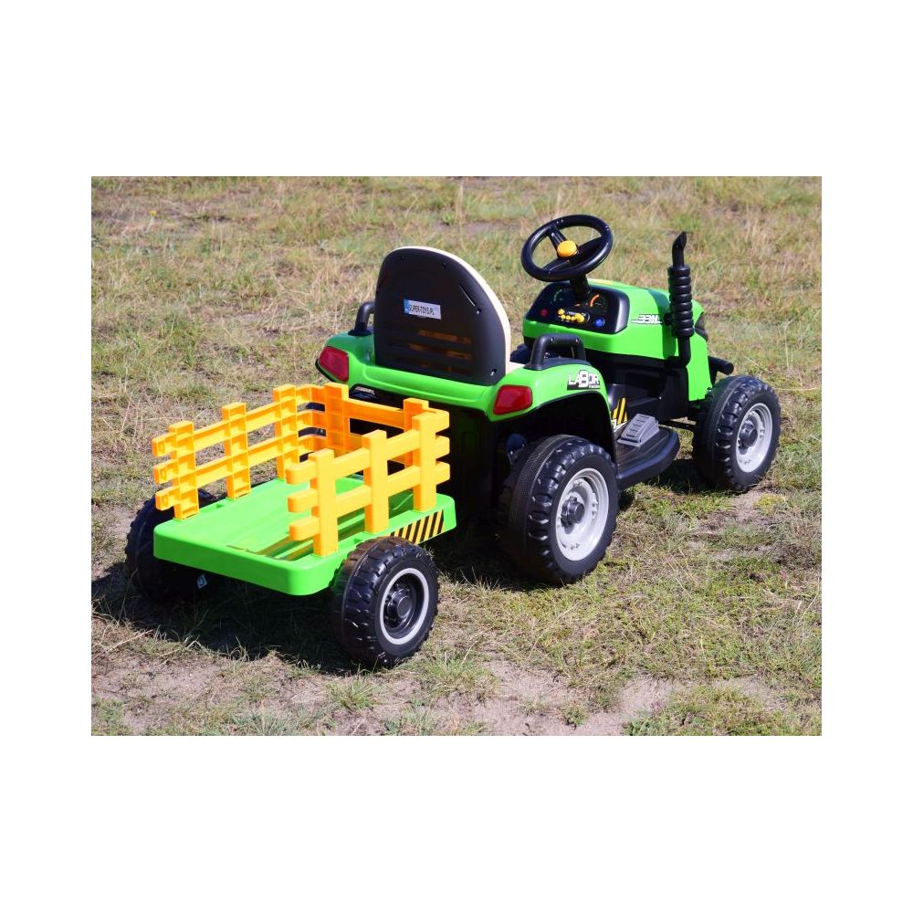 SUPER TRAKTOR LABOR – AKUMULIATORINIS SU PRIKABE IR KIPREM/BBH030