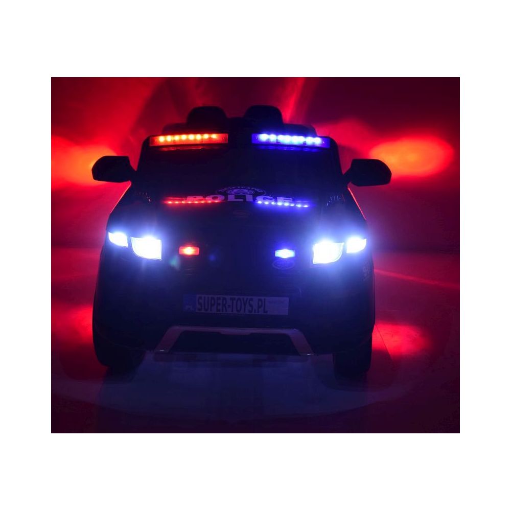 NAUJAUSIAS AKUMULIATORINIS POLICIJOS AUTOMOBILIS „PACIFICATOR“ – ŠVIESOS SIGNALAI, GARSO EFEKTAI, NUOTOLINIO VALDYMO PULTAS/BBH0