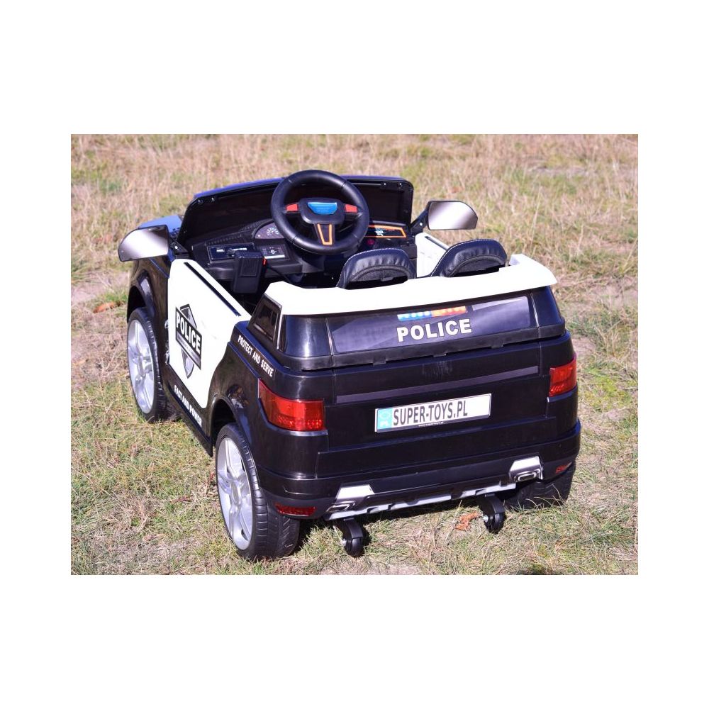 NAUJAUSIAS AKUMULIATORINIS POLICIJOS AUTOMOBILIS „PACIFICATOR“ – ŠVIESOS SIGNALAI, GARSO EFEKTAI, NUOTOLINIO VALDYMO PULTAS/BBH0