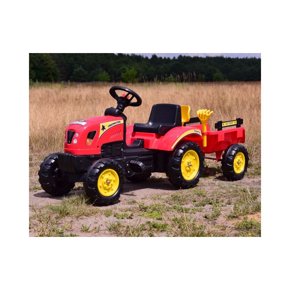 TRAKTOR NA PEDAŁY Z PRZYCZEPĄ I AKCESORIAMI/TR3001