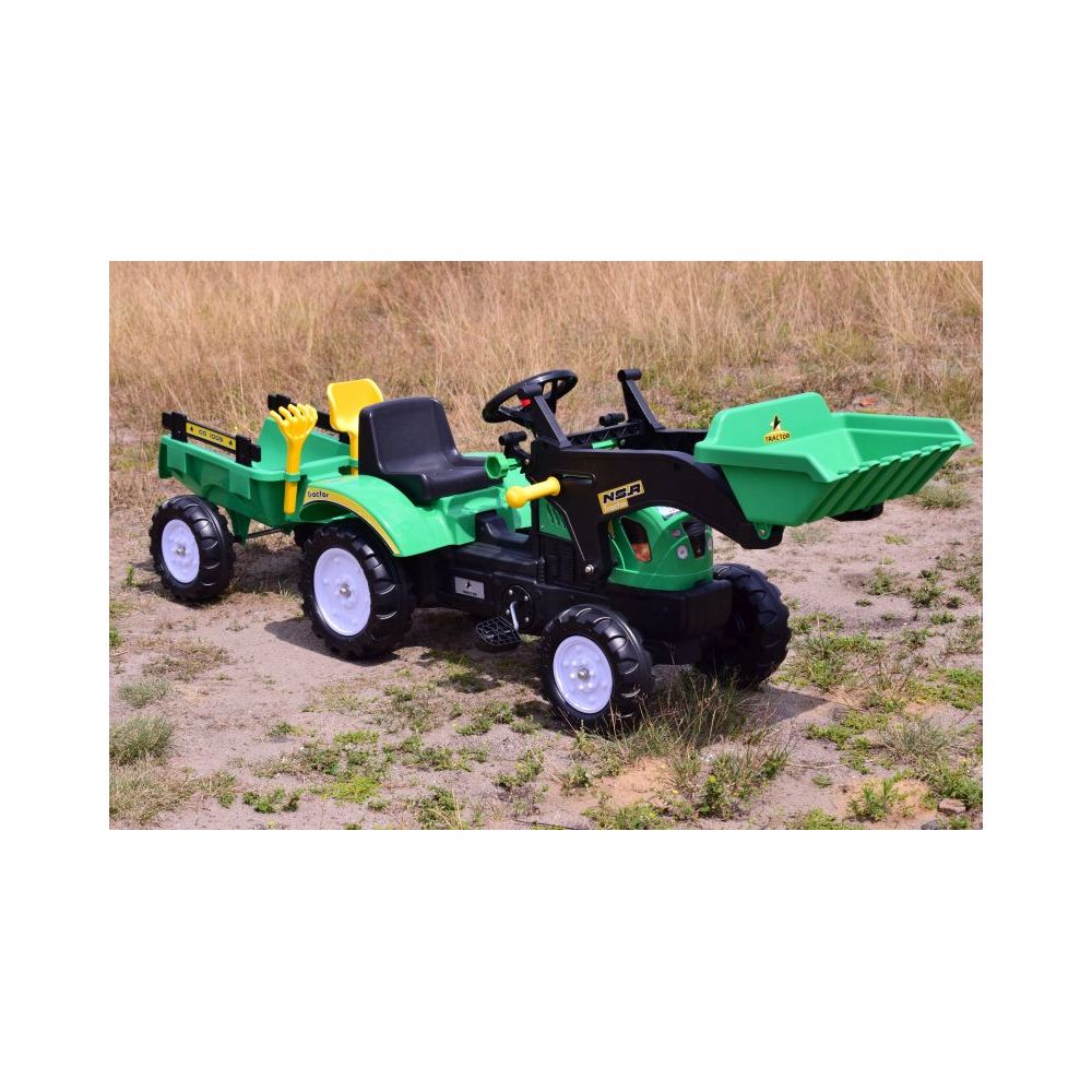 PEDALINIS TRAKTORIUS SU PRIKABĄ IR KASĖLE/TR3005