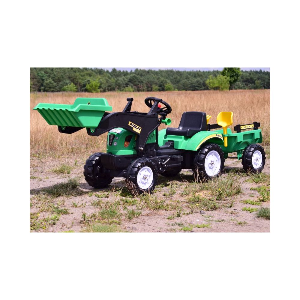 PEDALINIS TRAKTORIUS SU PRIKABĄ IR KASĖLE/TR3005