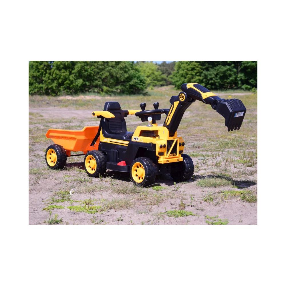 TRAKTOR, KOPARKA NA AKUMULATOR+PRZYCZEPA+PILOT /HRB106