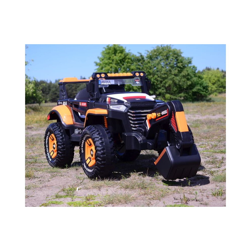 WIELKI JEEP, KOPARKA NA AKUMULATOR 4X4 Z PILOTEM/XZ-1158