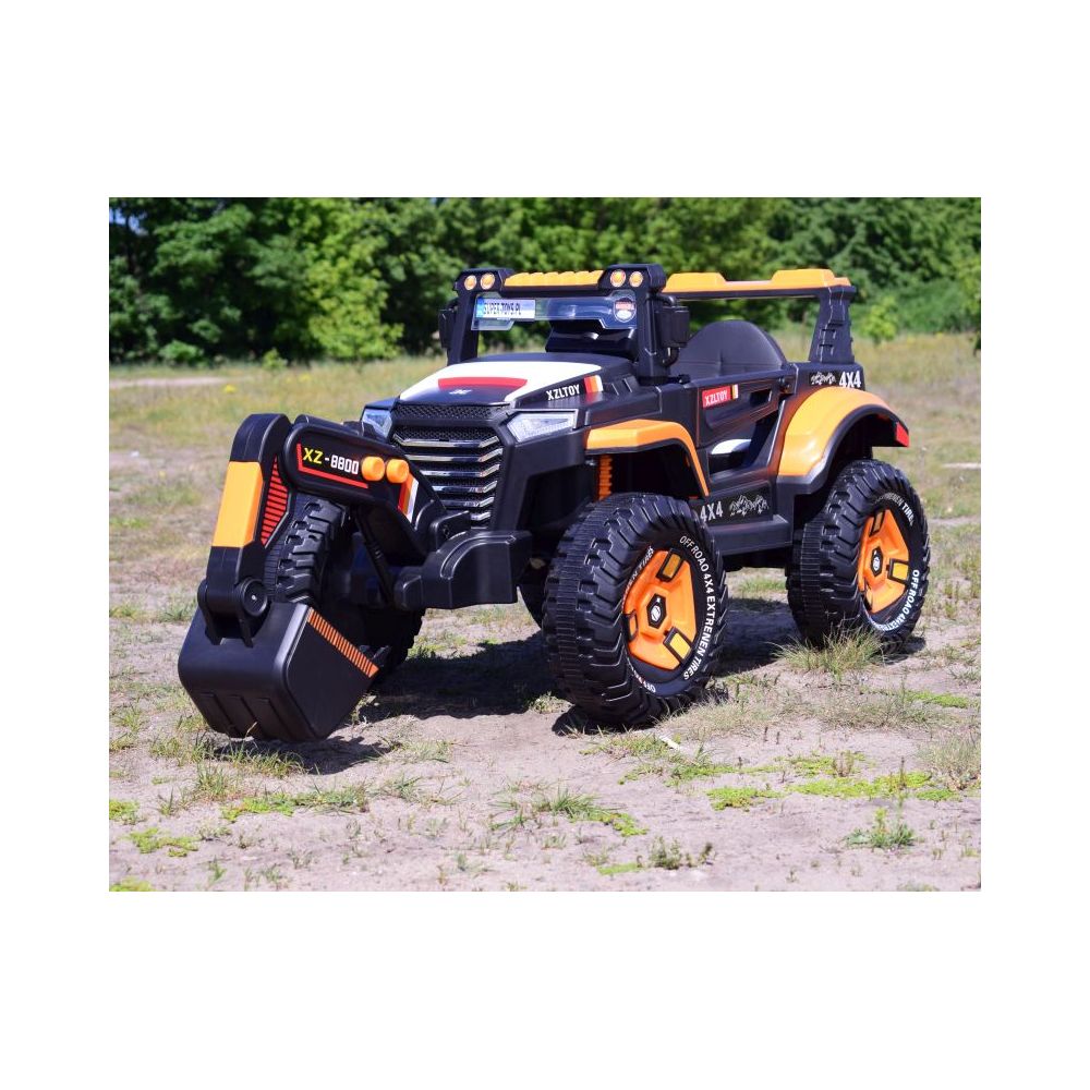 WIELKI JEEP, KOPARKA NA AKUMULATOR 4X4 Z PILOTEM/XZ-1158