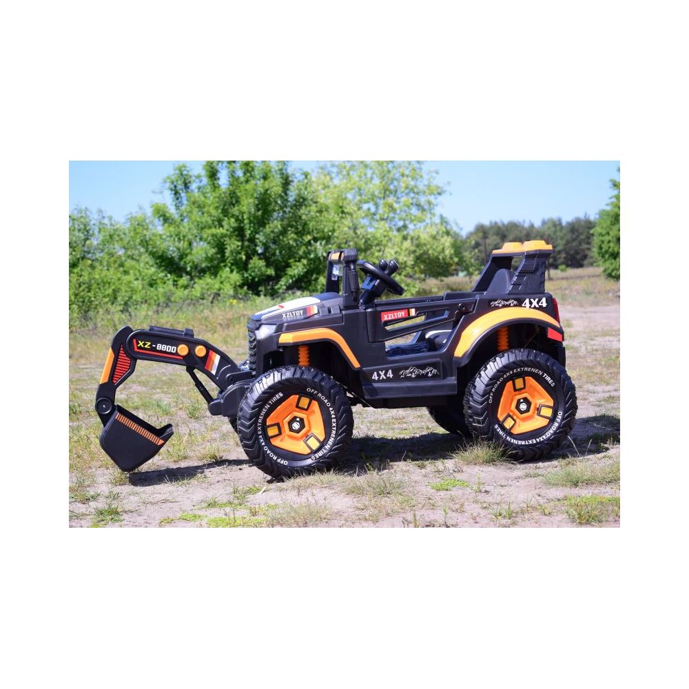 WIELKI JEEP, KOPARKA NA AKUMULATOR 4X4 Z PILOTEM/XZ-1158