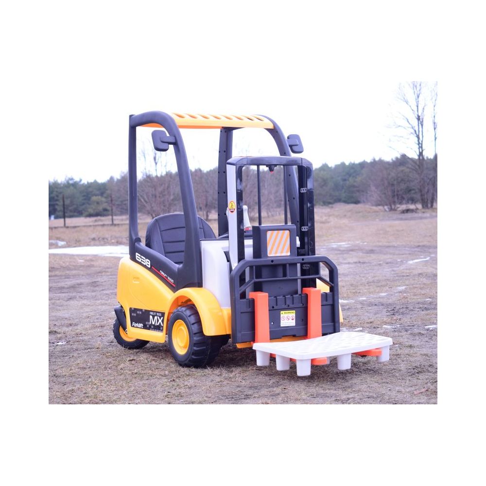 WIELKI WÓZEK WIDŁOWY Z OBROTOWYMI KÓŁKAMI/XMX638
