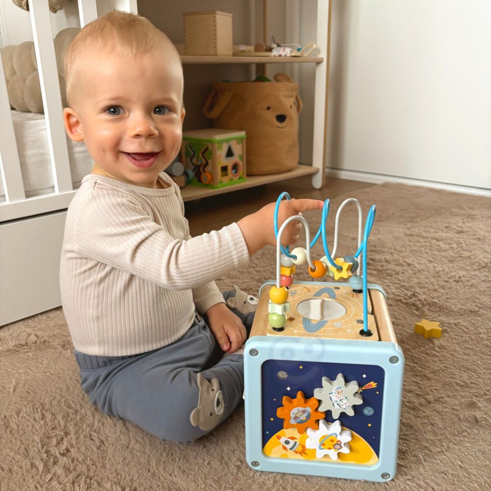 Medinis edukacinis kubas TOOKY TOY su kosminiu rūšiuokliu ir labirintu