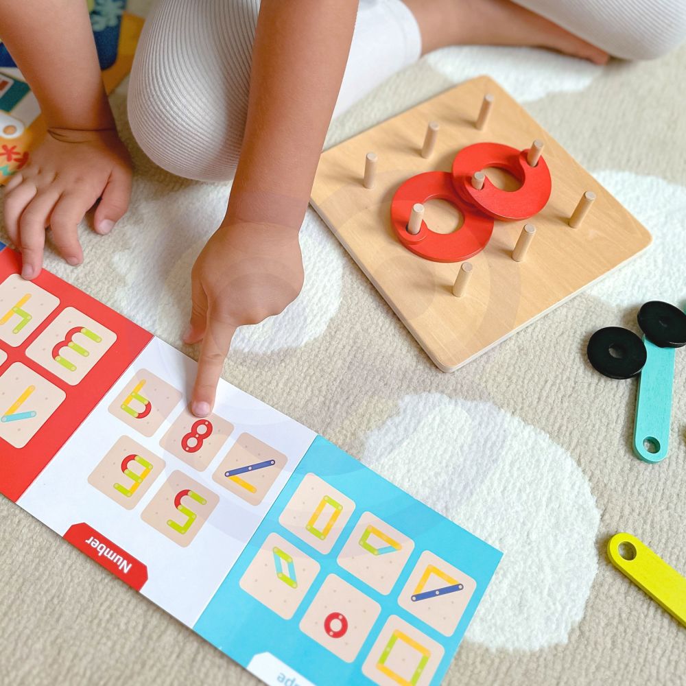 Medinė dėlionė su kaišteliais ir gyvūnų motyvais TOOKY TOY FSC sertifikuoti