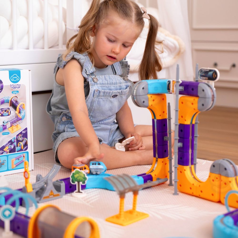 WOOPIE Magnetic Train Track Construction Set with Attraction Effect 126 pcs. 