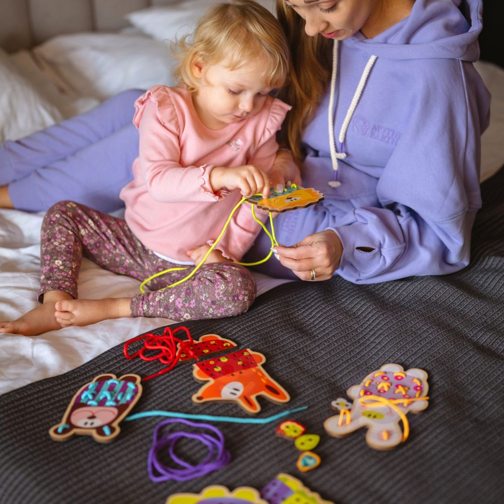 Edukacinis siūlų vėrimo rinkinys WOOPIE GREEN gyvūnėliai Wooden Lace 5-in-1