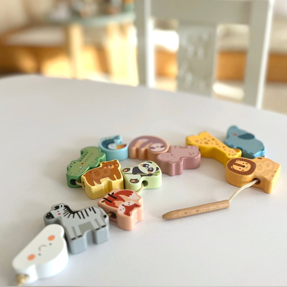 WOOPIE GREEN Wooden Threading Blocks Intertwining ZOO Montessori 13 pcs. 