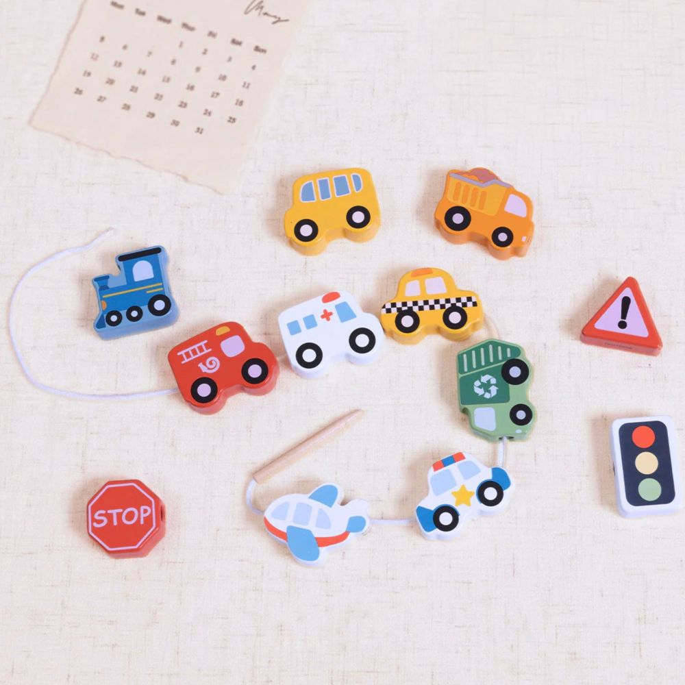 WOOPIE GREEN Wooden Threading Machine Transport 13 pcs. 