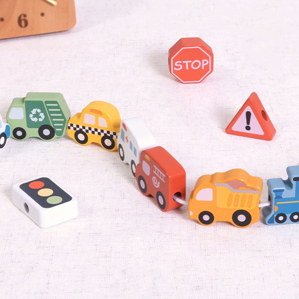 WOOPIE GREEN Wooden Threading Machine Transport 13 pcs. 