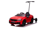 Elektromobilis BMW M5 su platforma tėvams, lakuotas raudonas